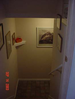 Stairs-to-Basement